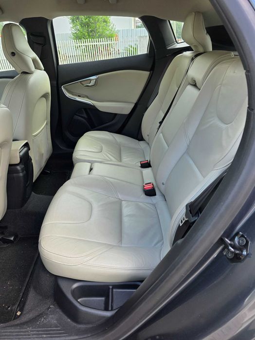 Volvo v40 - D2 de 2012
