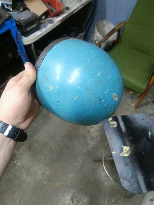 Stary PRL  kask  orzeszek  wyprzedaż garażowa kolekcji