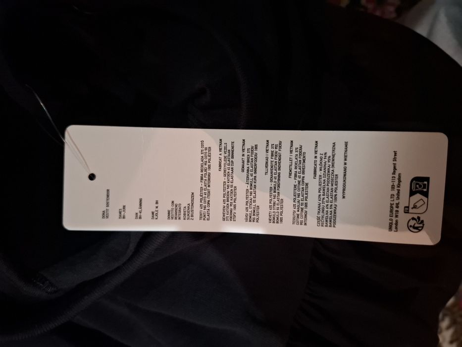 Комбінована сукня-майка Uniqlo з вбудованим бюстгальтером