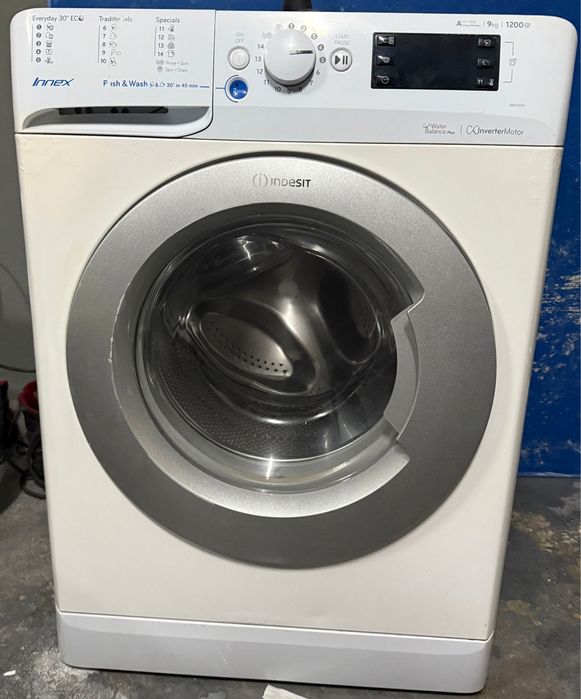 Maquina de lavar roupa Indesit Innex 9Kg. Faço a entrega e testo
