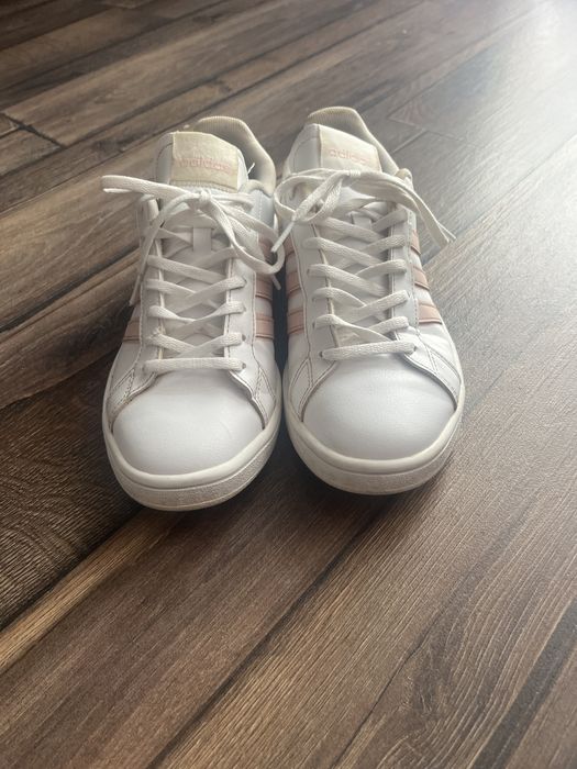 Sportowe sneakersy ADIDAS