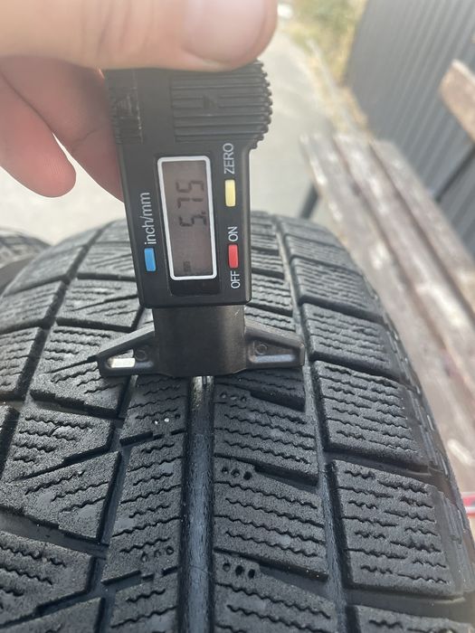 Гума зимова 185/65/15 Bridgestone Blizzak