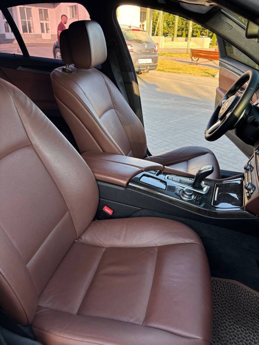 BMW F10 2012 рік ,БМВ Ф10 520i r19