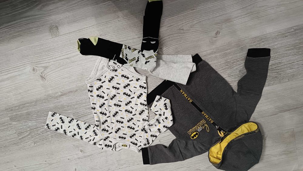 Batman zestaw dla chłopca bluza body rajtuzy 74 -80