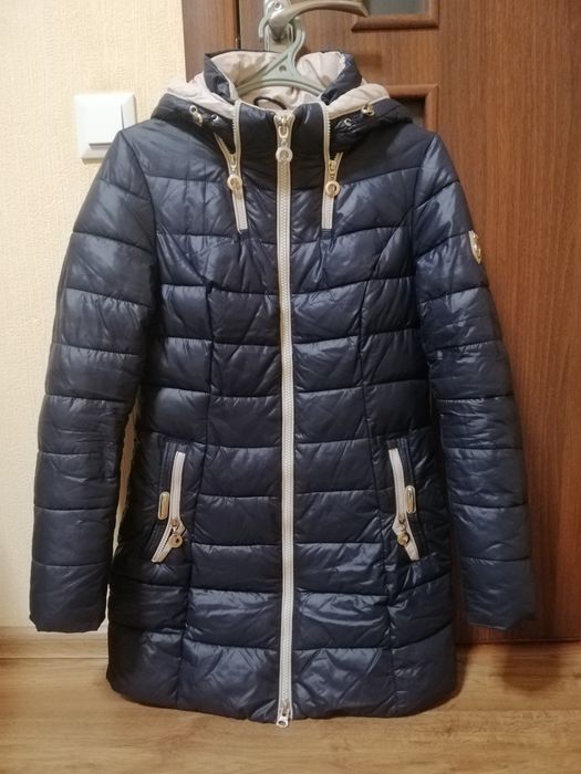 Жіноча зимова куртка
