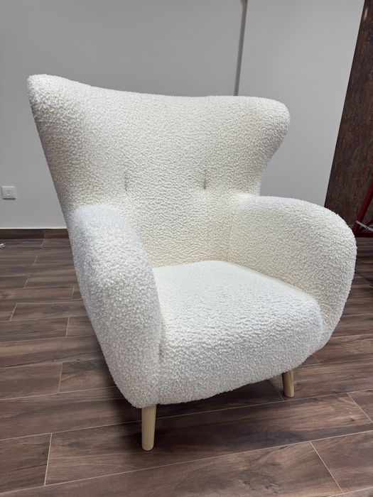 Cadeirão confortável bege