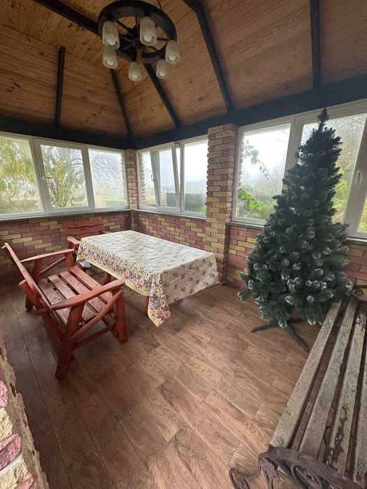 Продаж будинку в Левкові