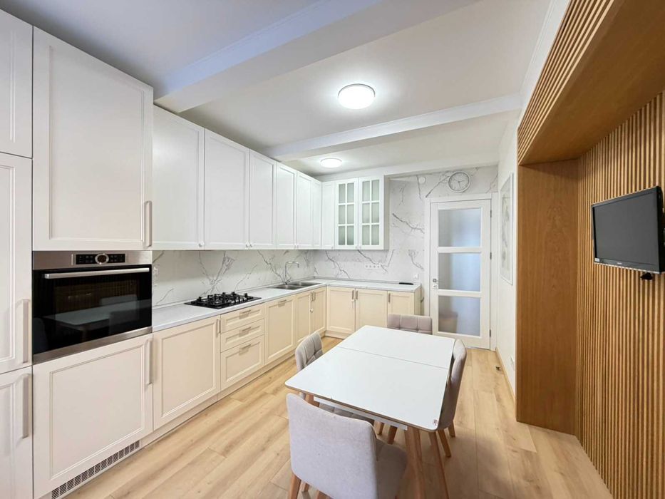 Оренда 3 кім. квартири по вул. Тютюнників