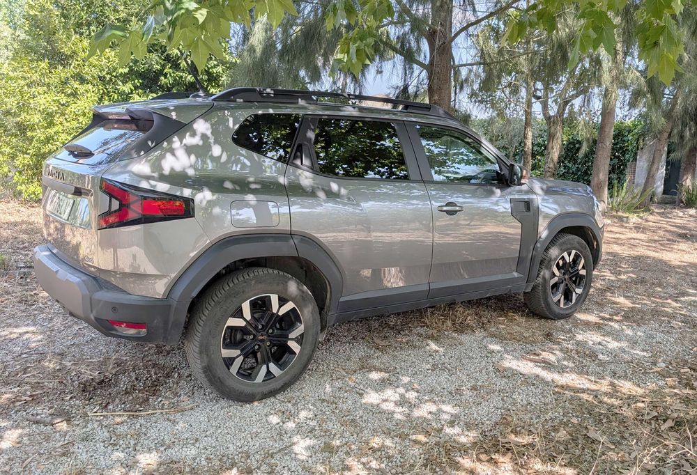 Vende-se Dacia Duster 4x4 Extreme Mild-Hybrid — Com Garantia até 2028