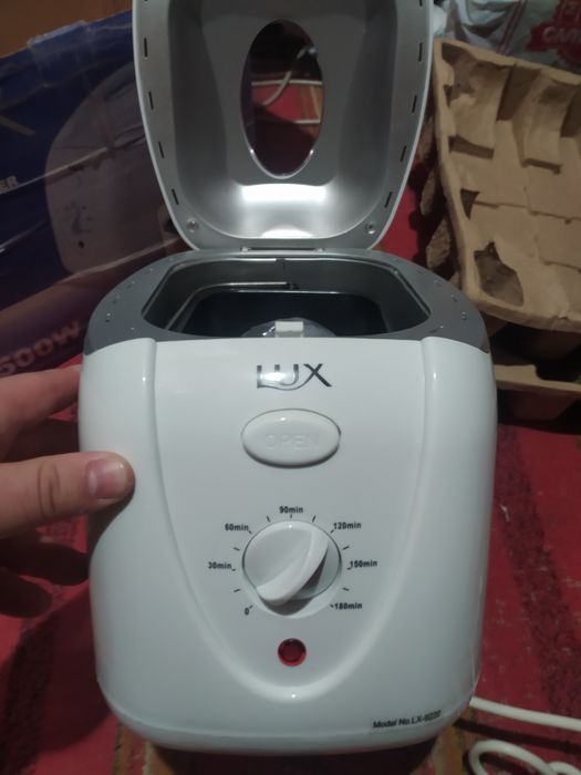 Хлібопіч LUX lx-9220