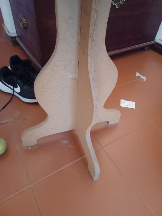 Mesa pedestal/Mesa de Canto