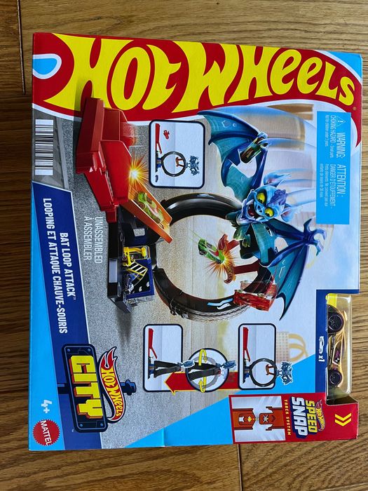 Tor Hot Wheels City Pętla nietoperza bat loop attack