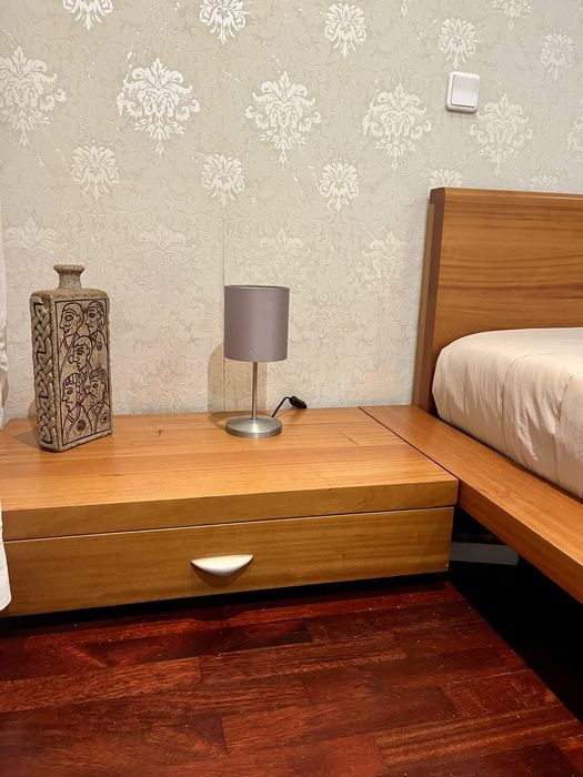 Quarto em madeira maciça
