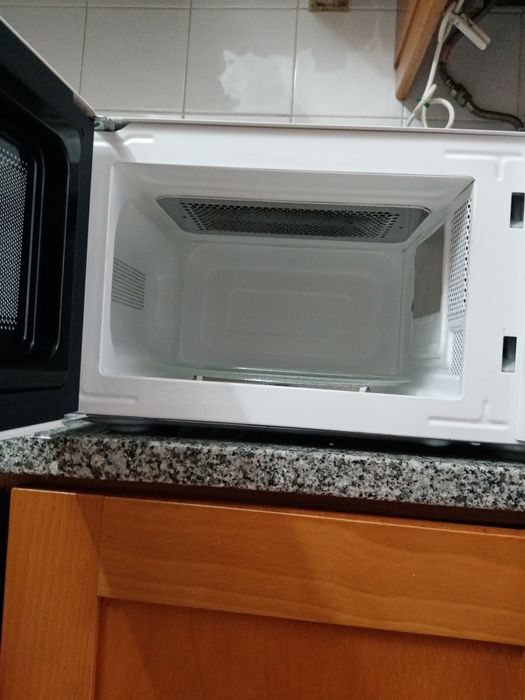 Microonda Kunft Branca
