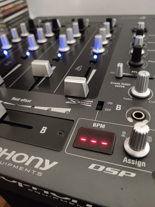 Mesa de mistura DJ Audiophony XS4 de 4 canais