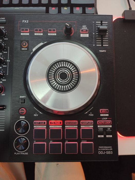 Mesa de mistura Serato DDJ-SB3