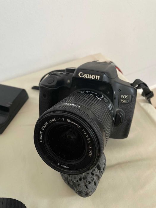 Canon EOS 750D com 2 objectivas (50mm e 18-55mm)