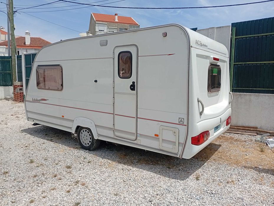 Vendo caravana - Casa Banho Completa, Motor Mover, Matriculada