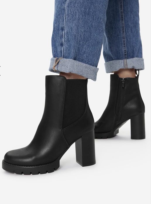 Ботильйони на підборах