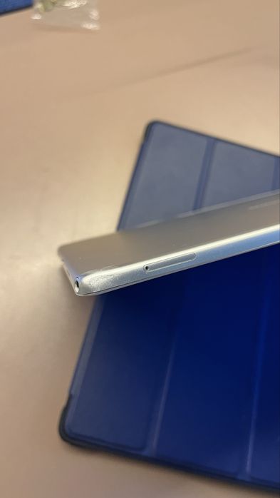 Планшет Samsung Galaxy A7 32 ГБ+ чохол