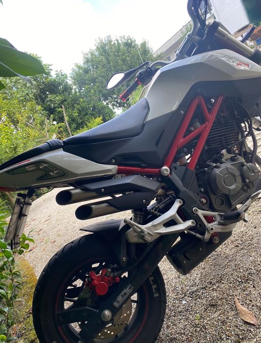 Moto benelli tnt 125