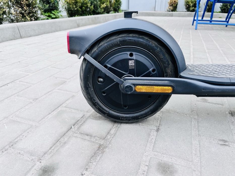 Ninebot F2 • 1000 км • хороший стан • без ремонтів