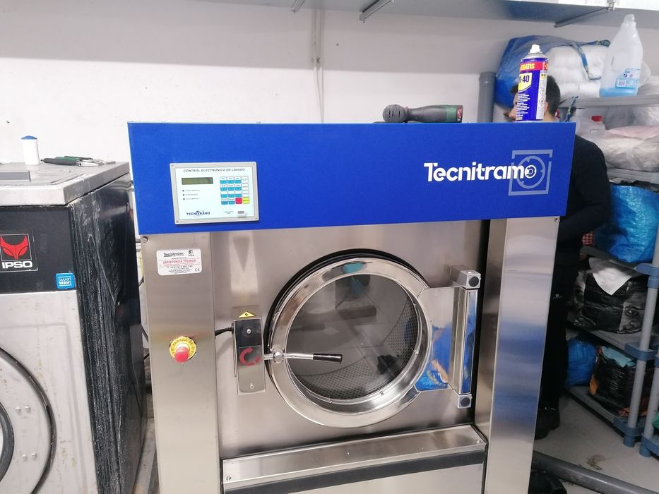 Máquina de lavar e secar roupa industrial ocasião Self service