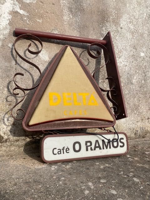 Luminoso antigo - Delta