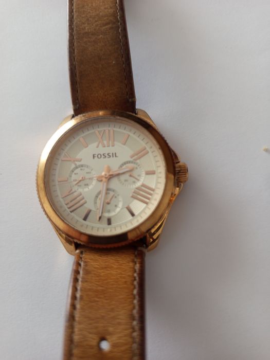 Relógio de marca Fóssil  em bom estado.