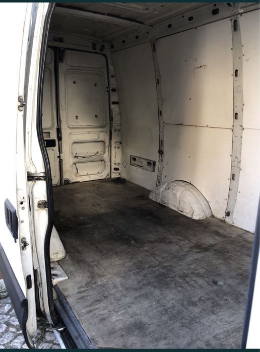 Transporte / Mudanças / Frete /  Aluguer de Carrinha COM Motorista