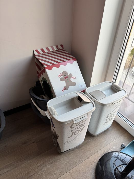 Zestaw po kotku drapak kuweta kuwety jedzenie pojemniki