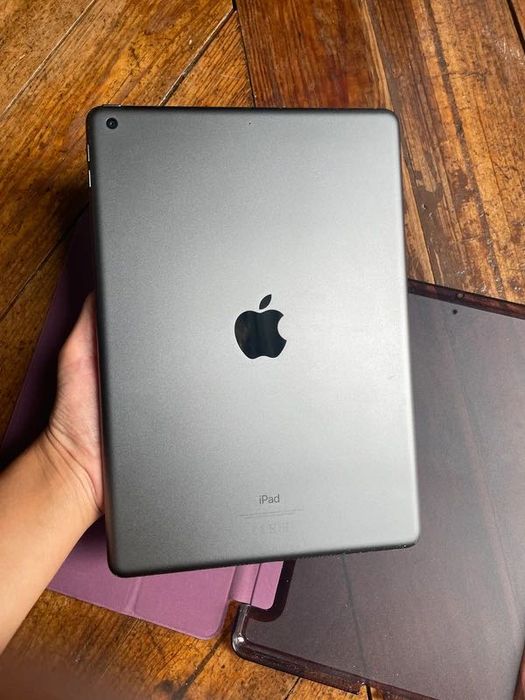 iPad 10.2 (2021) 9ª geração 64 Gb - WiFi - Cinzento Sideral