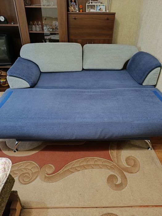 Продам хороший диван