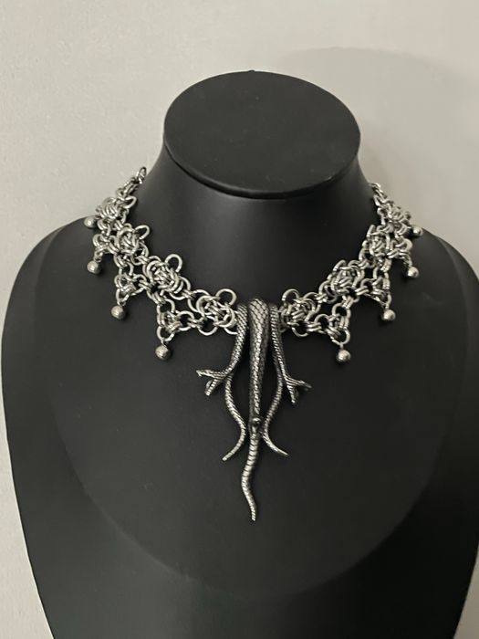 Zestaw w stylu gotyckim - naszyjnik oraz 2 pary kolczyków