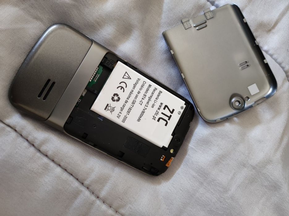 Telemóvel ZTC QS580