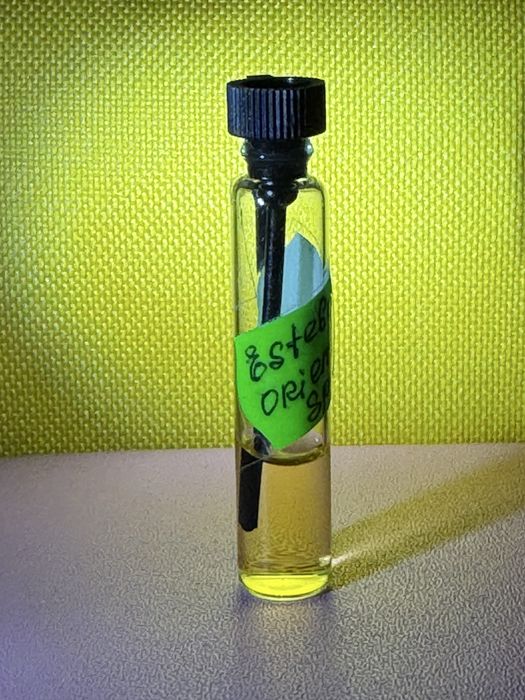 Ділюся парфтекою аромати духи для знайомства ,продаю тільки оригінал