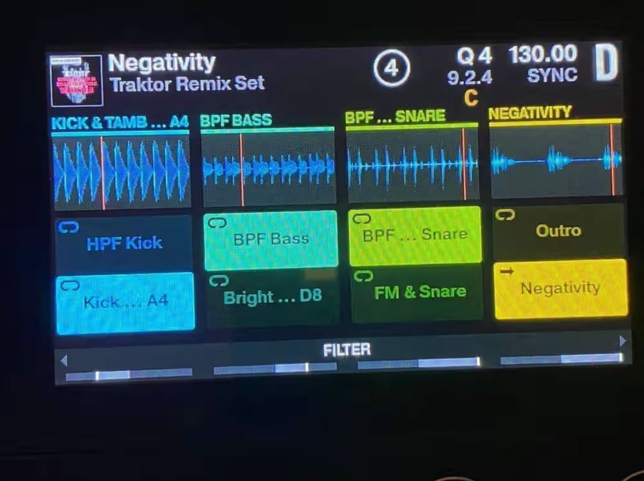 Controladora Traktor KONTROL S8
