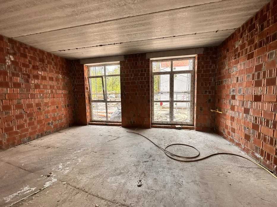 Таунхаус  Від забудовника! 4 спальні + кухня 26 м²! центр.комунікації