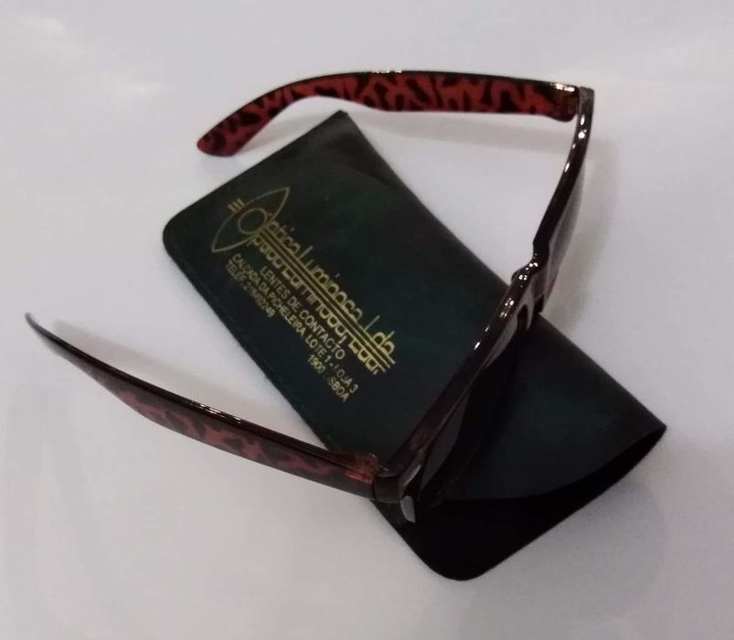 SALDOS Óculos de sol homem e senhora