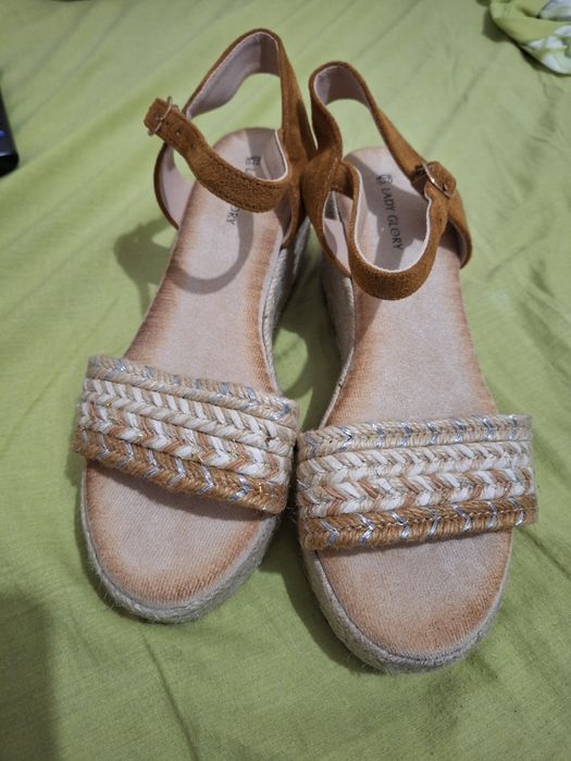 Sandálias sola em corda