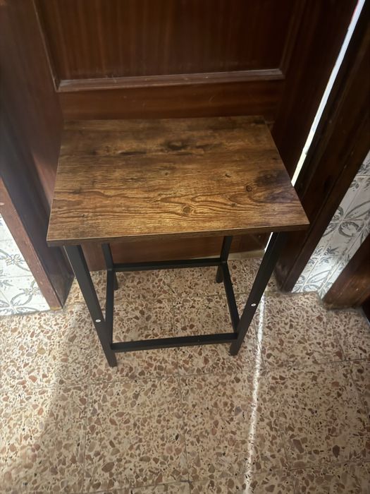 4 Bancos altos de bar NOVOS