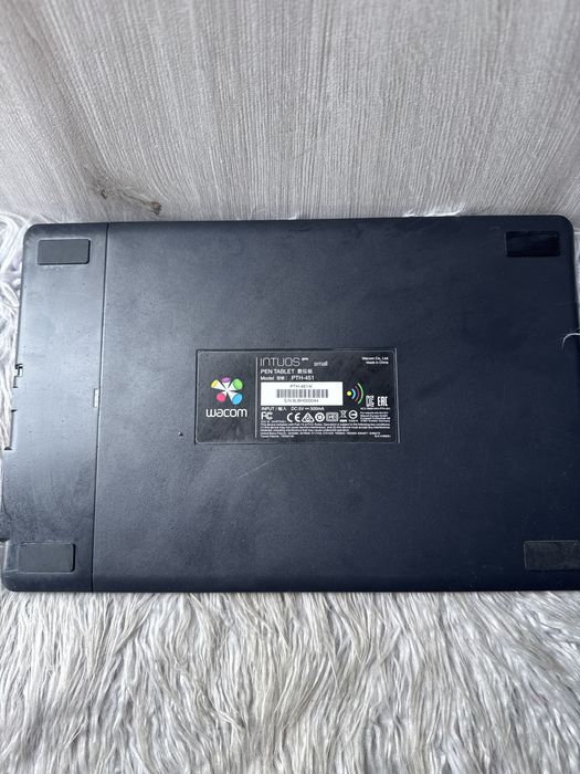 Tablet Intuos Pro Pen Tablet