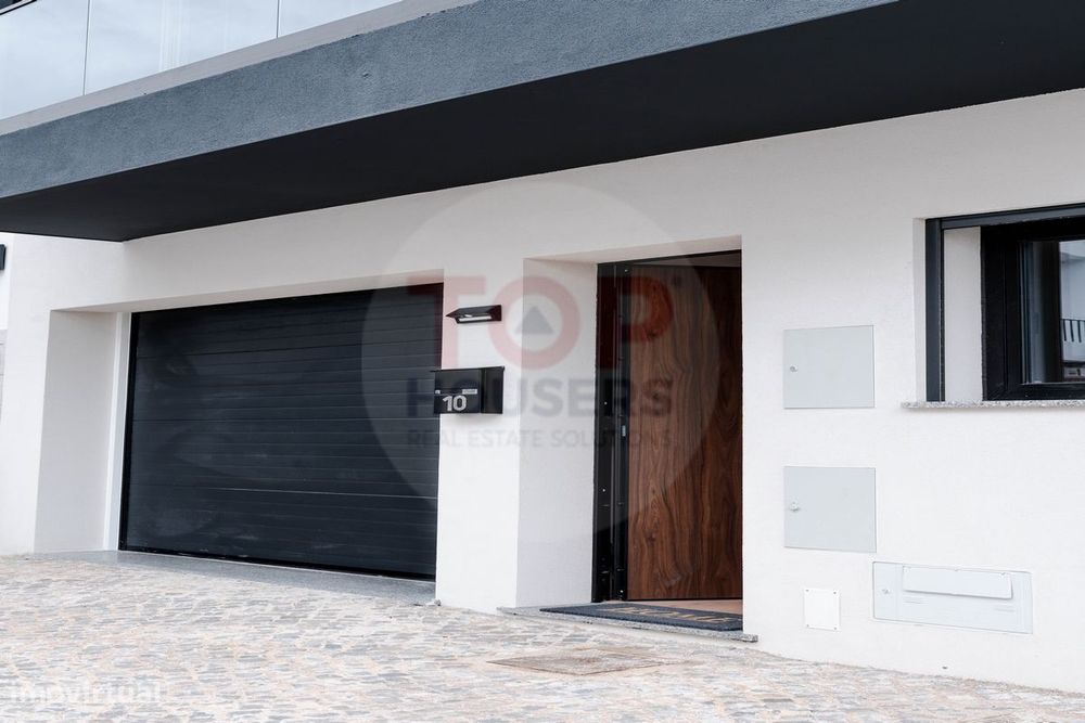 Moradia T3 em Olhão com garagem