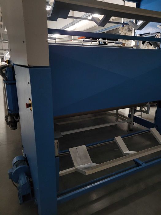 Corta automático   mesa com tapete