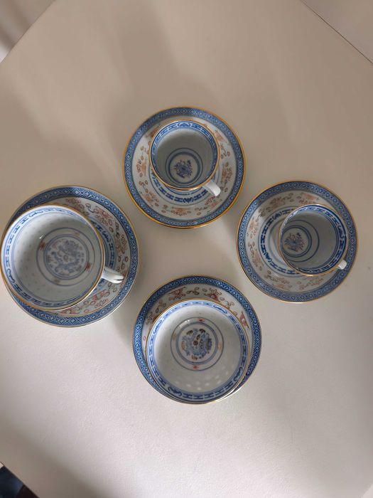Conjunto de peças em loiça "Bago de arroz"
