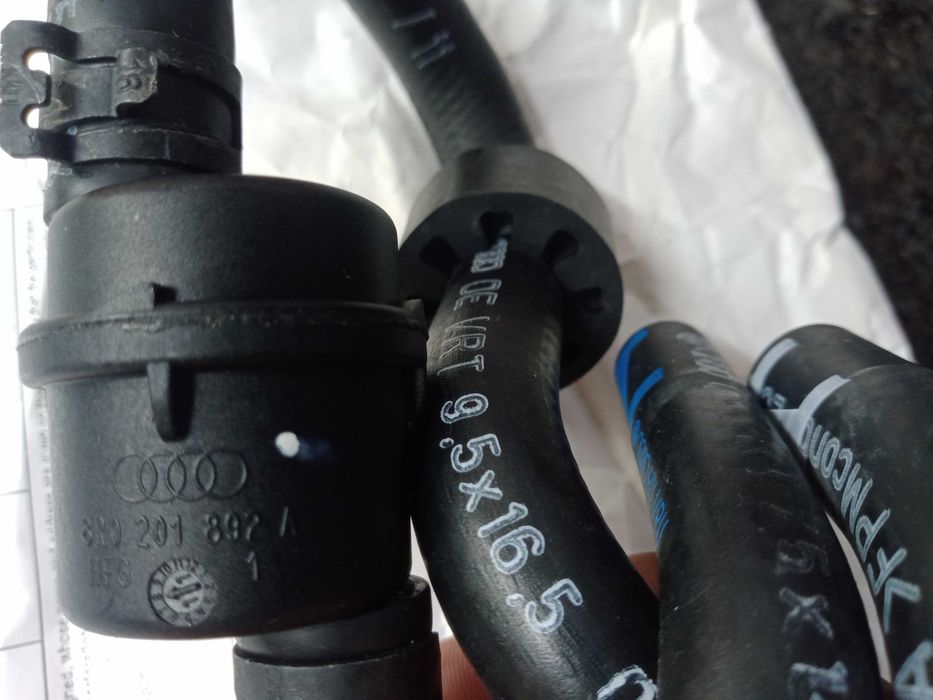 Tubo NOVO flexível de gasóleo 8R0   20 1    214F  Audi Q5