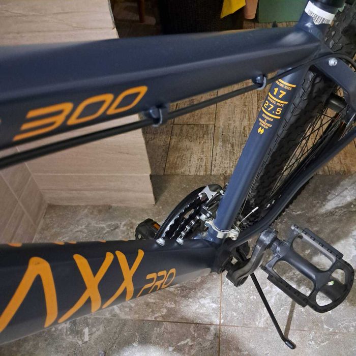 Велосипед MaxxPro чорний