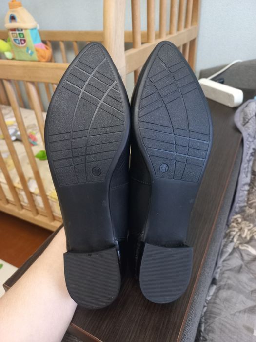 Продам туфлі Lasocki
