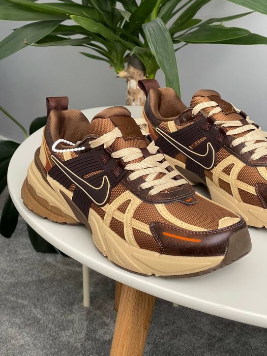 Кросівки Кроссовки Nike V2K Run Lt British Tan повсякденні
