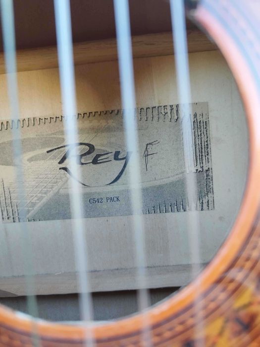Guitarra Clássica Rey C542 + Saco de Transporte (Como Nova)